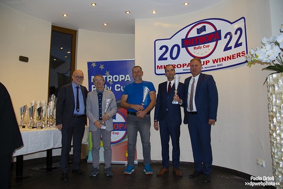 Angelo Martinis e Fabio Grendene alle premiazioni della Mitropa Rally Cup 2022