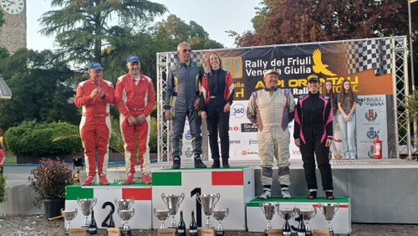 30.Rally Alpi Orientali Historic Il podio 1° Rino Muradore - Cristina Delbello, 3° Luigi Terpin - Selena Ziani Foto: Mauro Rivis